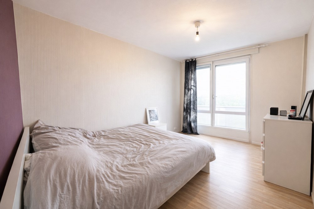 APPARTEMENT - BALCON 6 M² - FAIBLES CHARGES - CHAUFFAGE COLLECTIF - ASCENCEUR - BELLE ORIENTATION photo 4